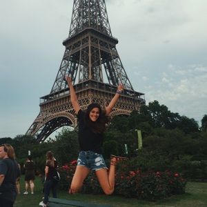 ✨Meet your seller✨